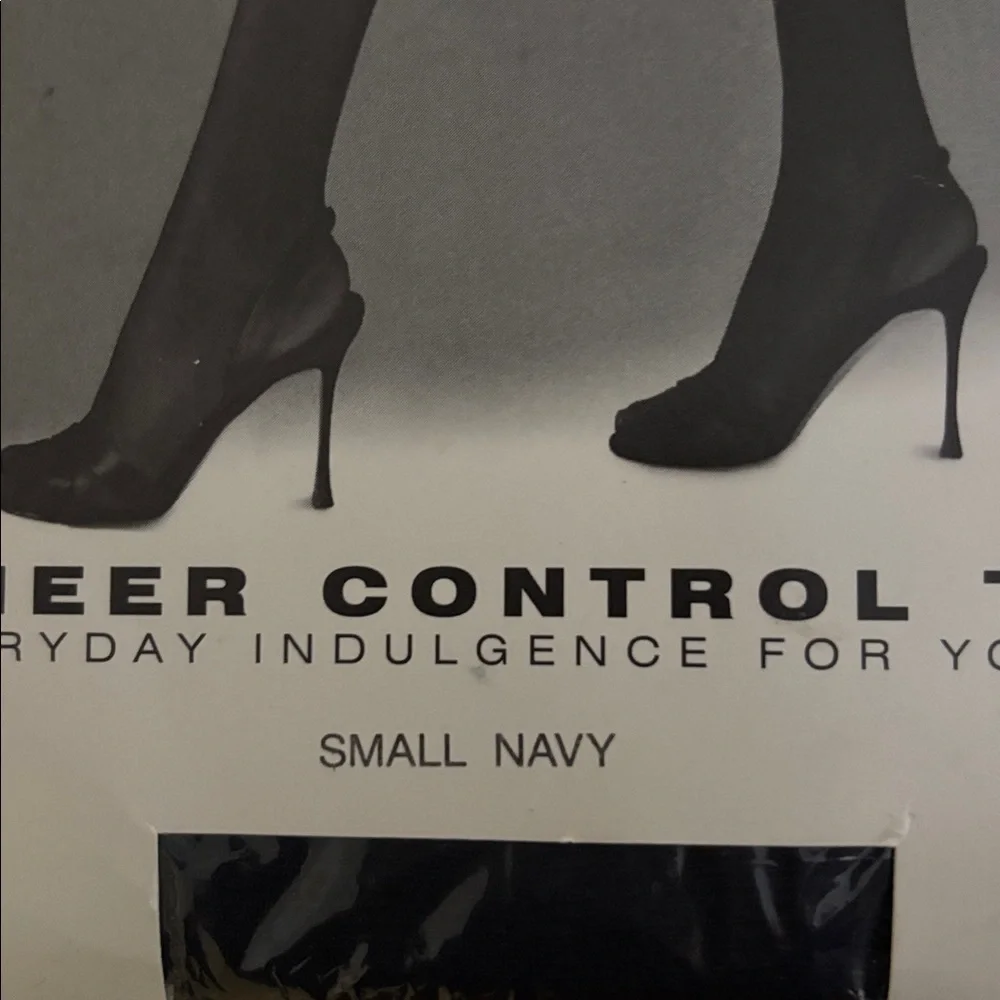 New York & Company NAVY Sheer Control Top Hosiery. NWT